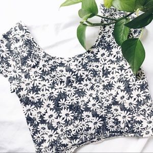 MOSSIMO • black & white floral crop top